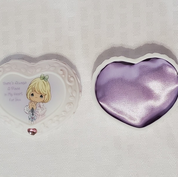 Precious  Moments  There's  Always  A  Place  In  My  Heart  Set - Picture 11 of 14